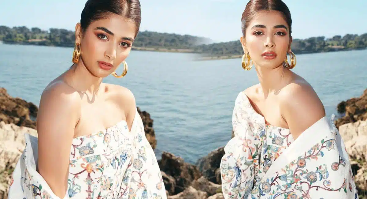 Pooja Hegde enjoyed in cannes