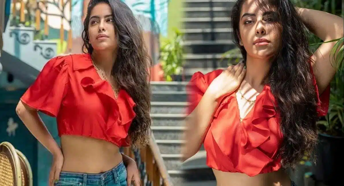 avika gor bold looks viral