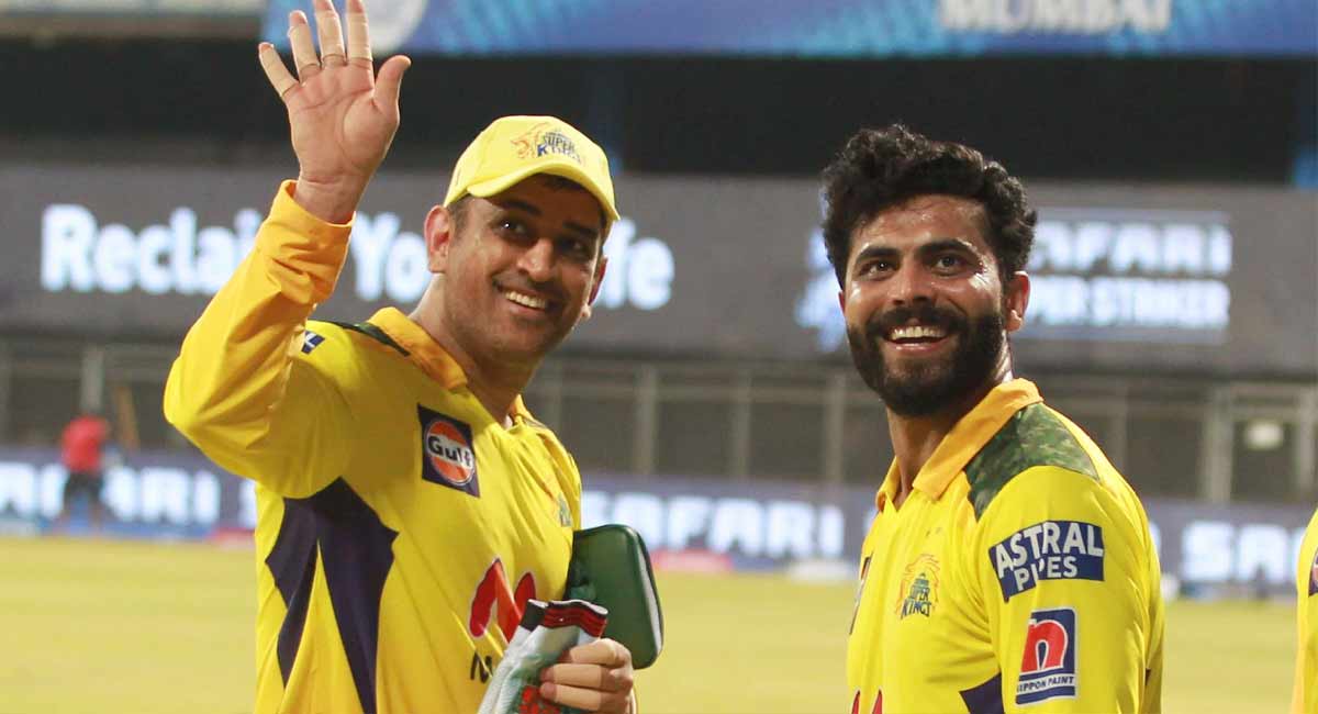 Ravindra Jadeja handed over csk captaincy back to ms dhoni