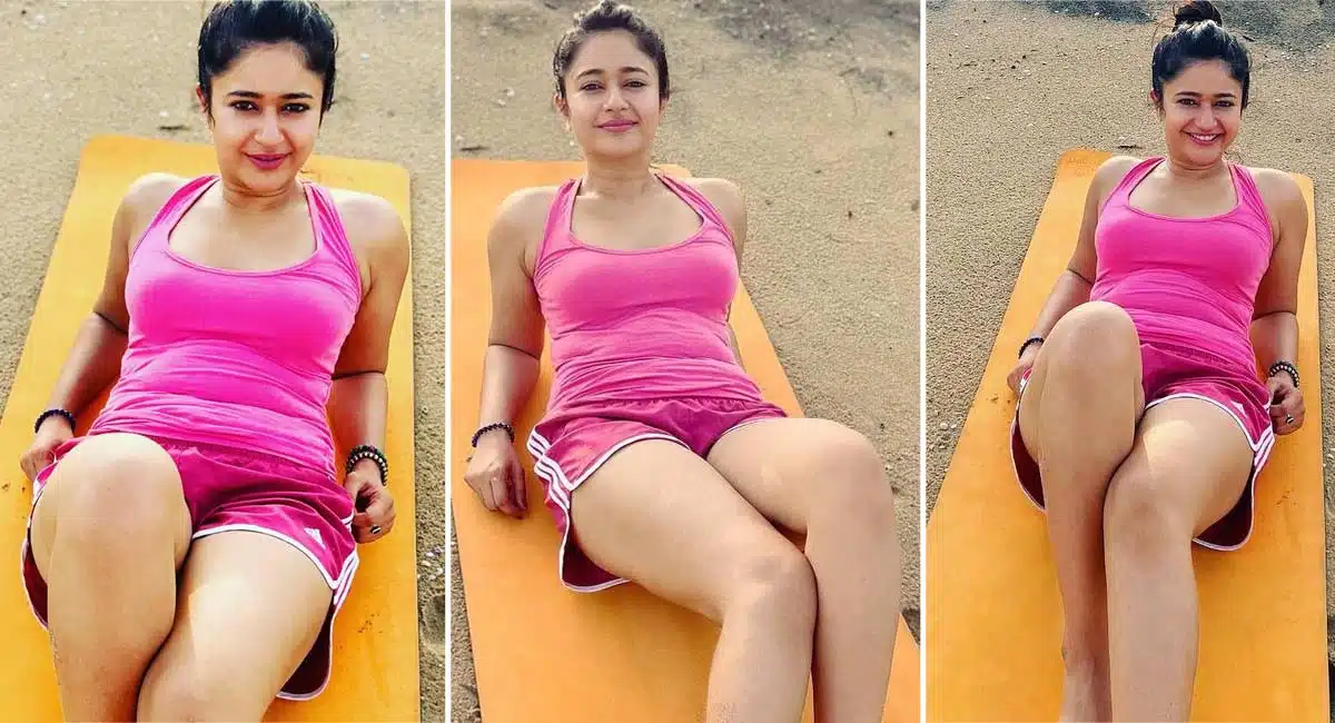 poonam bajwa cute looks viral in twitter