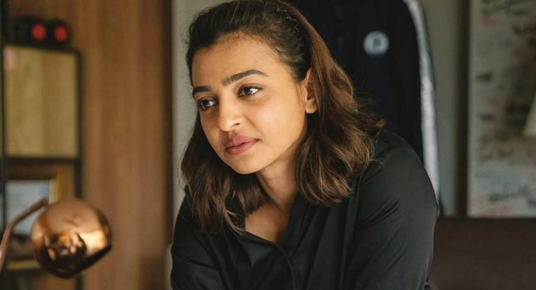 Radhika Apte : అవి చిన్న‌గా ఉన్నాయ‌ని మూవీ నుండి తీసేసారంటూ రాధిక ఆప్టే కామెంట్స్