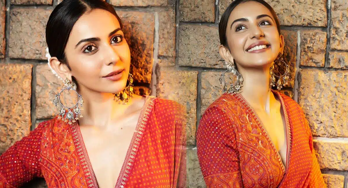 rakul preet singh red saree looks viral