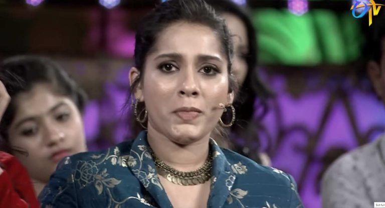 Rashmi Gautam : ఆరోగ్యం గురించి చింతించకండి.. వ్యాధి విషయం చెప్పిన యాంకర్ రష్మీ