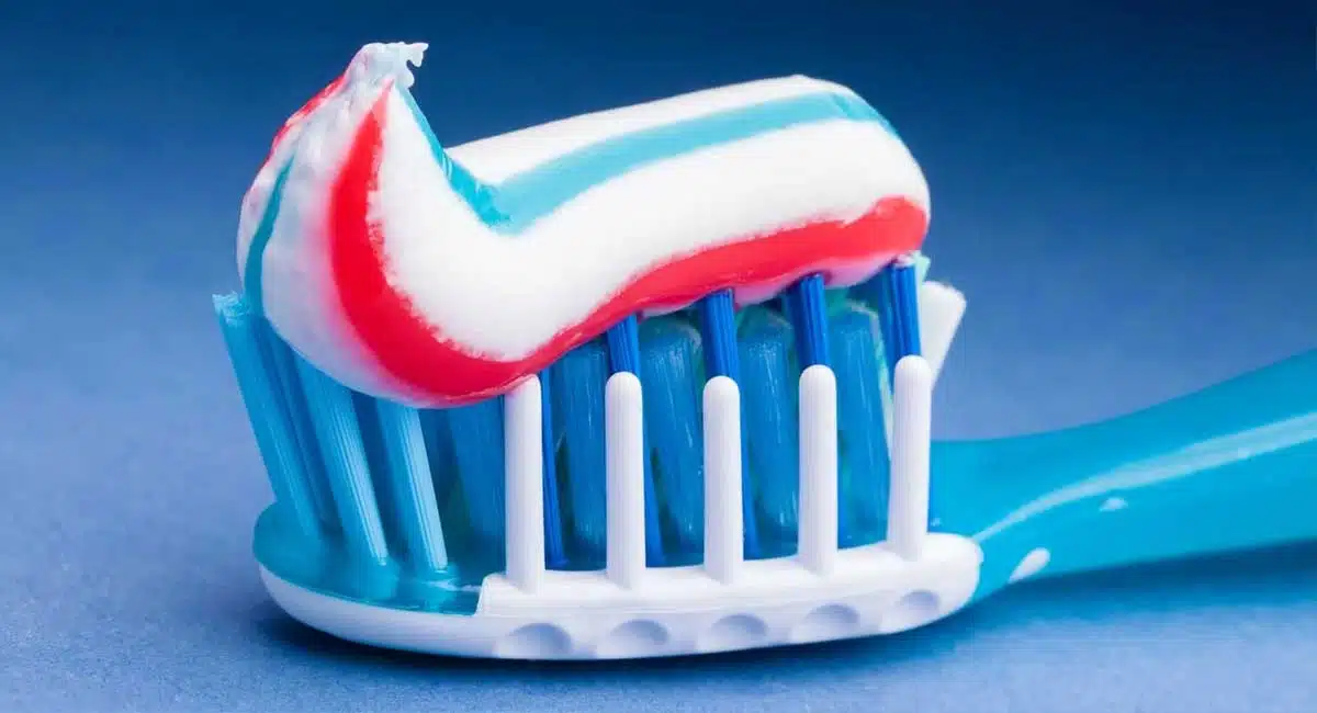 Why these colors are on toothpaste