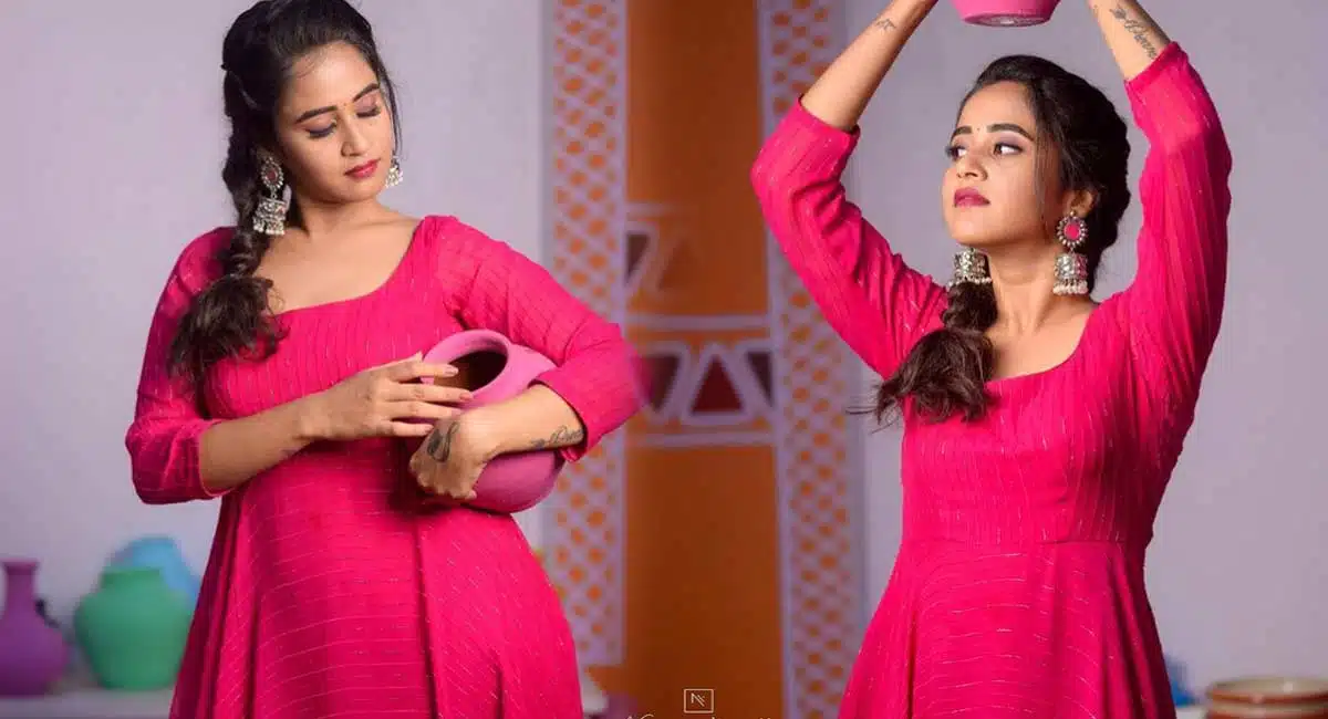 deepthi sunaina pink color dress pics viral