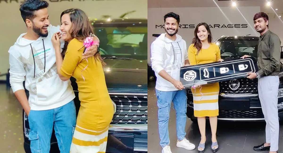 Bigg Boss Siri bought a new car Photos with boyfriend are cool