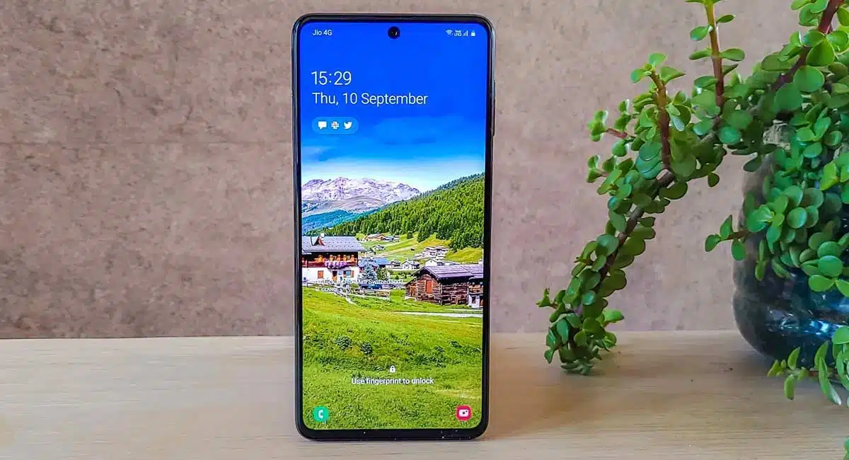 Bumper offer on these newly launched SmartPhones