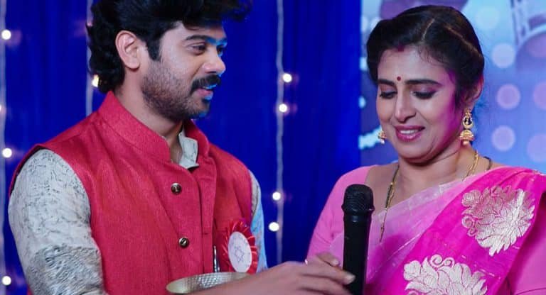 Intinti Gruhalakshmi 11 July Today Episode : పాటల పోటీల్లో గెలిచిన ప్రేమ్.. ఫుల్ ఖుషీలో తులసి.. సెలబ్రేషన్స్ స్టార్ట్.. ఇంతలో తులసికి షాక్