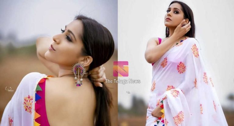 Rashmi Gautam : చీర‌క‌ట్టులో హోయ‌లు పోతూ ర‌చ్చ లేపిన ర‌ష్మీ గౌత‌మ్.. ఇలా మాయ‌జేస్తే క‌ష్టం సుమీ!