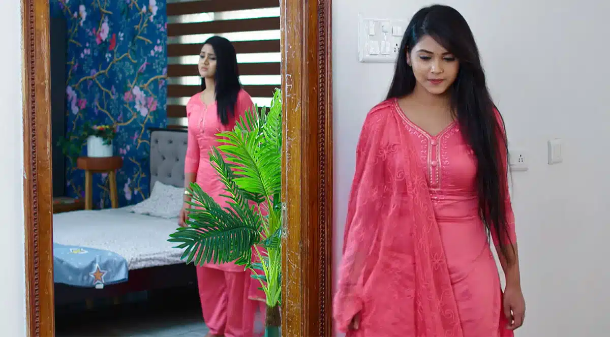 nirupam disappoints with hima request in karthika deepam