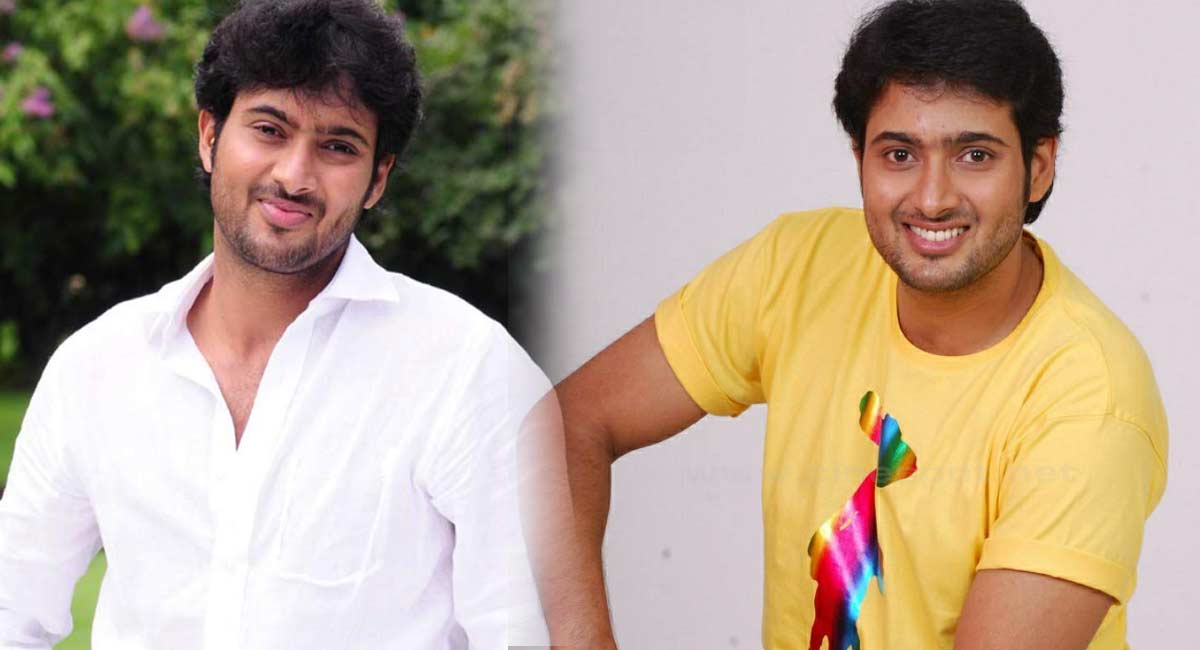 Uday Kiran : ఉదయ్ కిరణ్ చనిపోవడానికి ముందు ఆ సీనియర్ నటి కాళ్లు పట్టుకొని ఏమి చెప్పాడు…