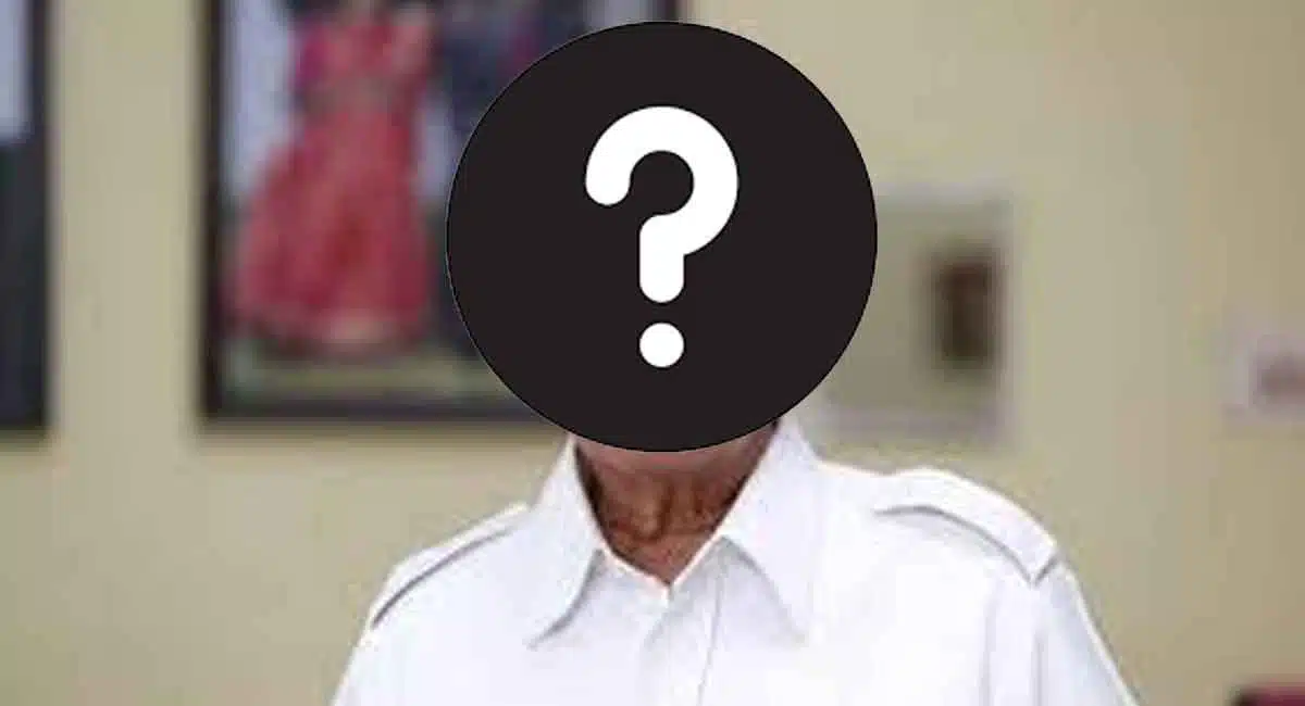 Who is the actor who has tens of acres of land..2 palaces in that country?