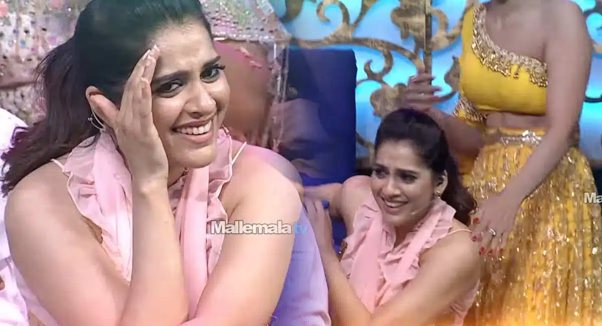 Anchor Rashmi Feels Shy for Folk singer in Sridevi Drama Company