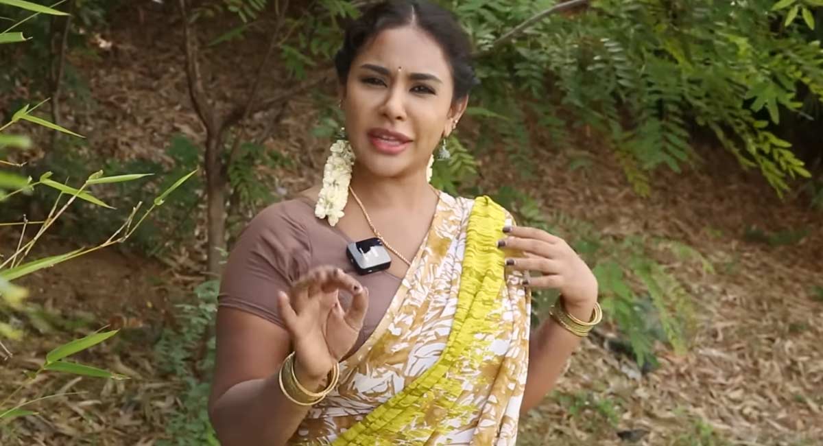 Sri Reddy : ఆయ‌న ప్రైవేట్ పార్ట్ చూపిస్తే త‌ప్పేంటి.. ఎంపీని వెన‌కేసుకొచ్చిన శ్రీ రెడ్డి