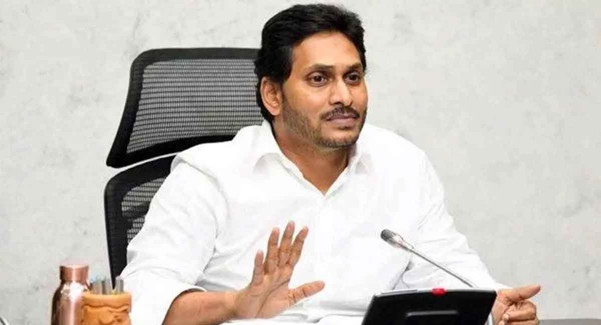 YS Jagan : ‘రెడ్డి’ గారిని కాదని మరీ అతనికే టికెట్ ఇవ్వబోతోన్న జగన్.. వైసీపీ క్యాడర్ మొత్తం ఆమ్మో అనుకునే న్యూస్