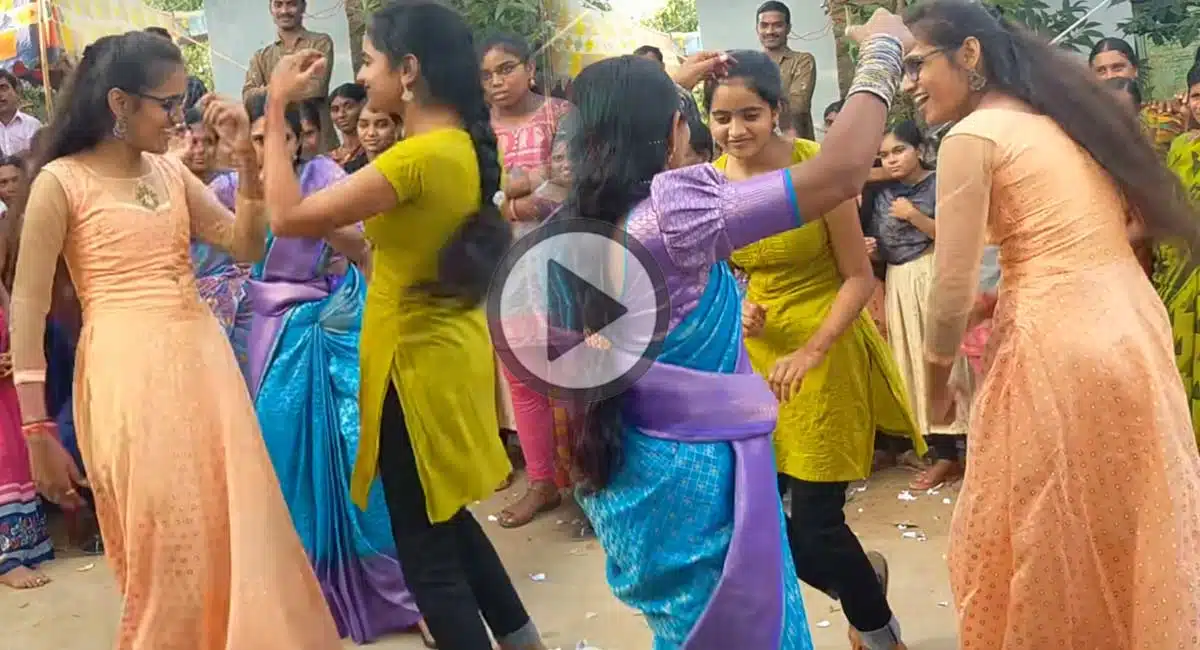 Banjara Girls New Dance Does Hit Song Does Folk Song By Village Girls
