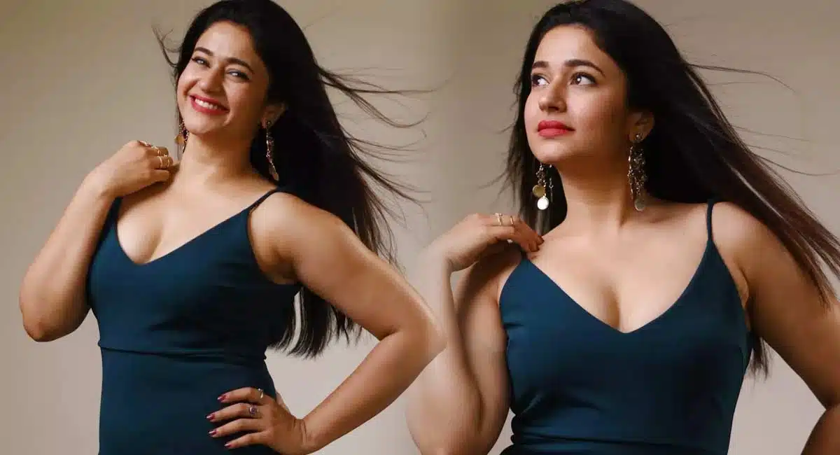 Poonam Bajwa stylish looks viral