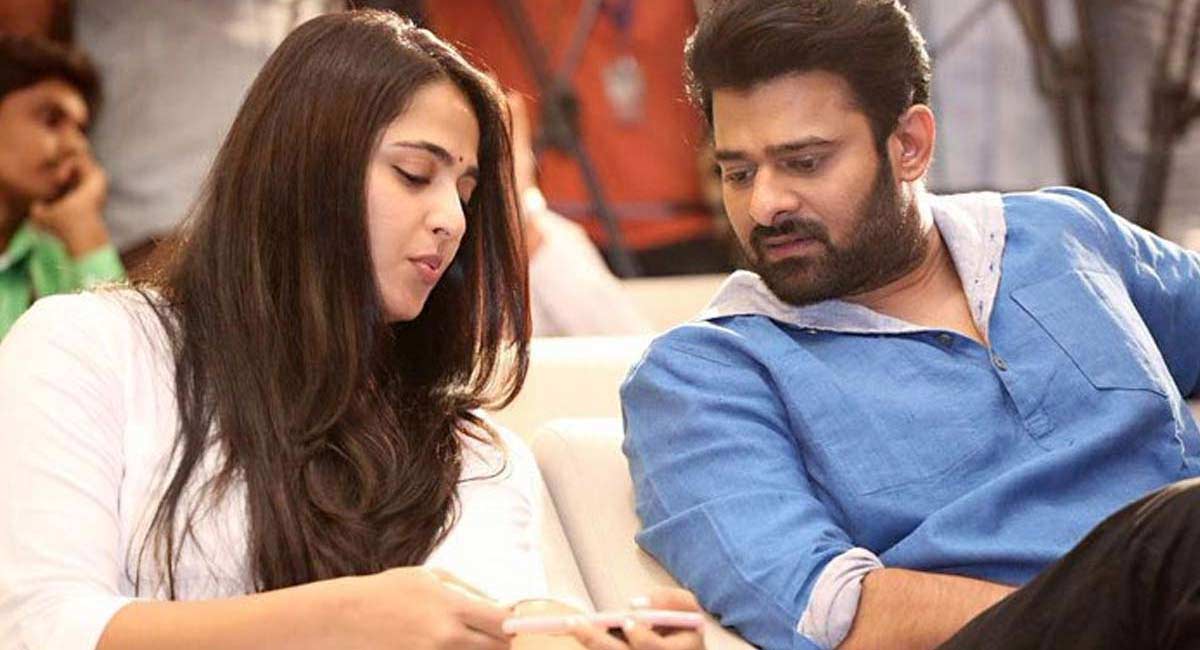 Prabhas : అనుష్క‌ని వ‌దిలేసి బాలీవుడ్ బేబితో కొత్త ప్రేమాయ‌ణం మొద‌లు పెట్టిన ప్ర‌భాస్