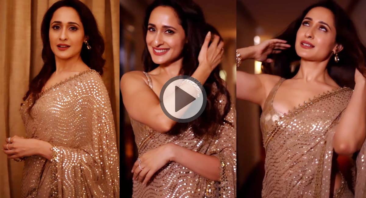 Pragya Jaiswal : మెరిసిపోతున్న ప్ర‌గ్యా జైస్వాల్‌.. జిగేల్‌మ‌నిపిస్తున్న అఖండ బ్యూటీ పరువాలు