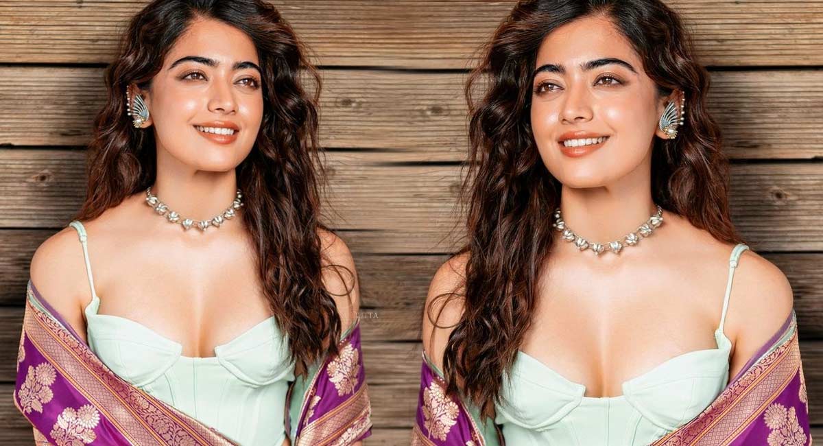 Rashmika Mandanna : సగం చీర కట్టులో ఎద అందాలతో రెచ్చగొడుతున్న రష్మిక మందన్నా.. ఇక ఫ్యాన్స్‌ను ఆపతరమా?