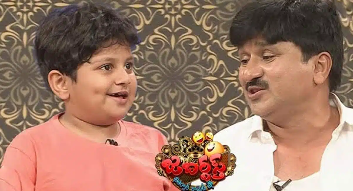 Rocket Raghava son Murari remuneration for jabardasth and sridevi drama company