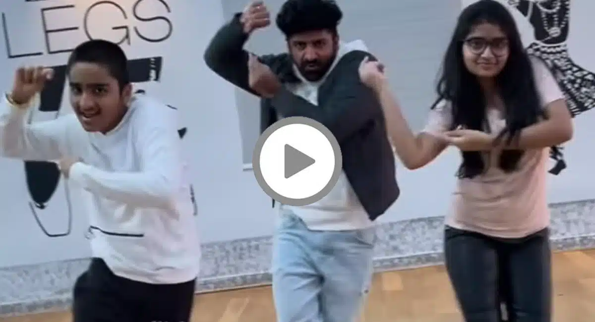 Sekhar Master With Son Vinni And Daughter Sahithi kalavathi Steps