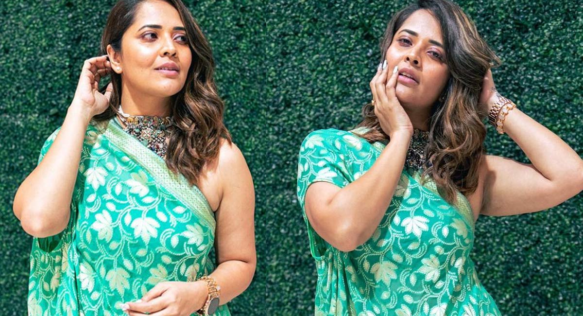 Anasuya : ‘డల్లాస’పురం లో అందాల దంచుడు.. వాళ్లకి థ్యాంక్స్ చెబుతూ అనసూయ రెచ్చిపోవడం చూస్తే తట్టుకోలేరు..!