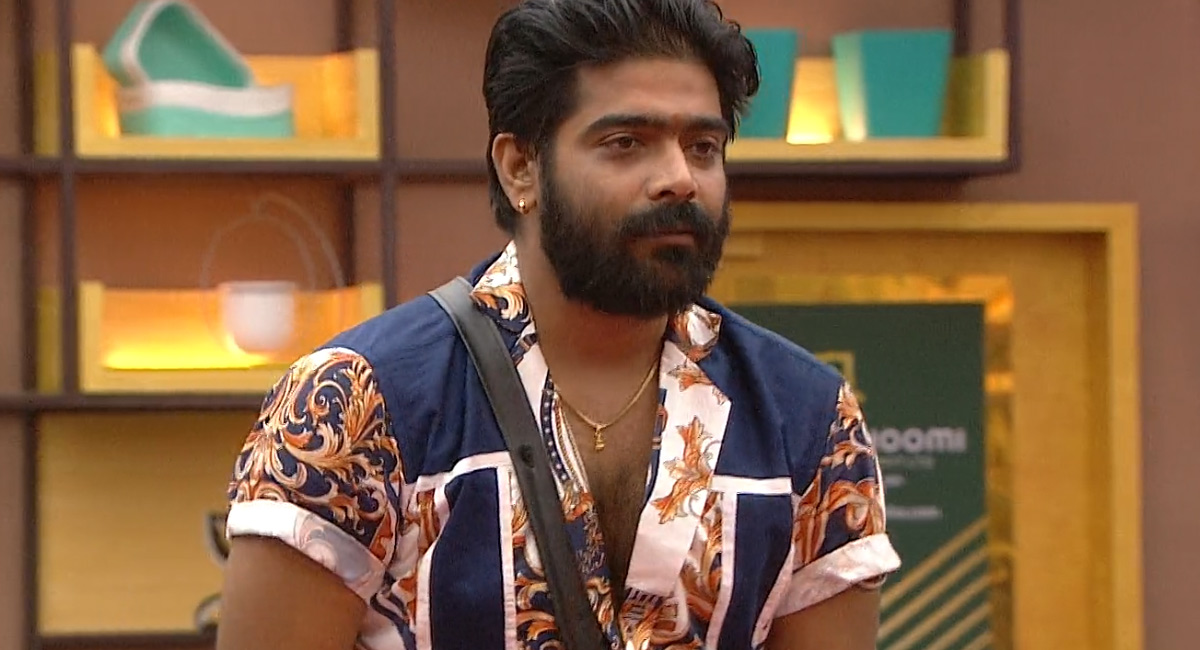 Bigg Boss Revanth : బుద్ధి ఉందా రేవంత్.. బయట మీ ఆవిడ కడుపుతో ఉంది అని తెలీదా?