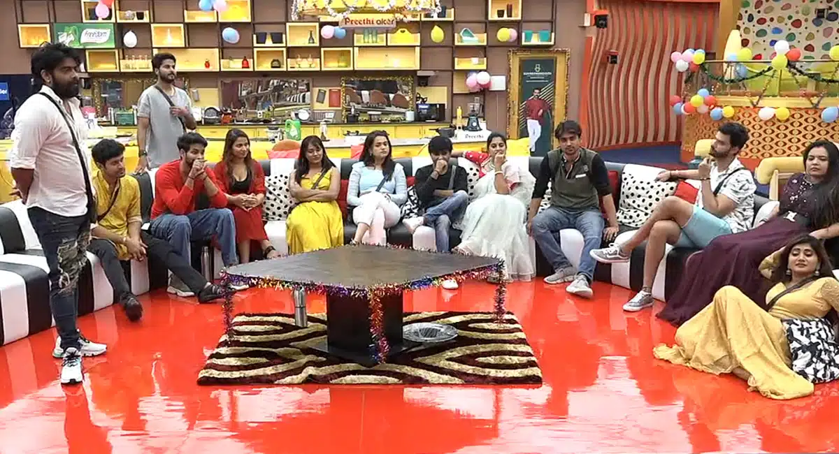 Bigg Boss 6 Telugu inaya new game plan love with surya