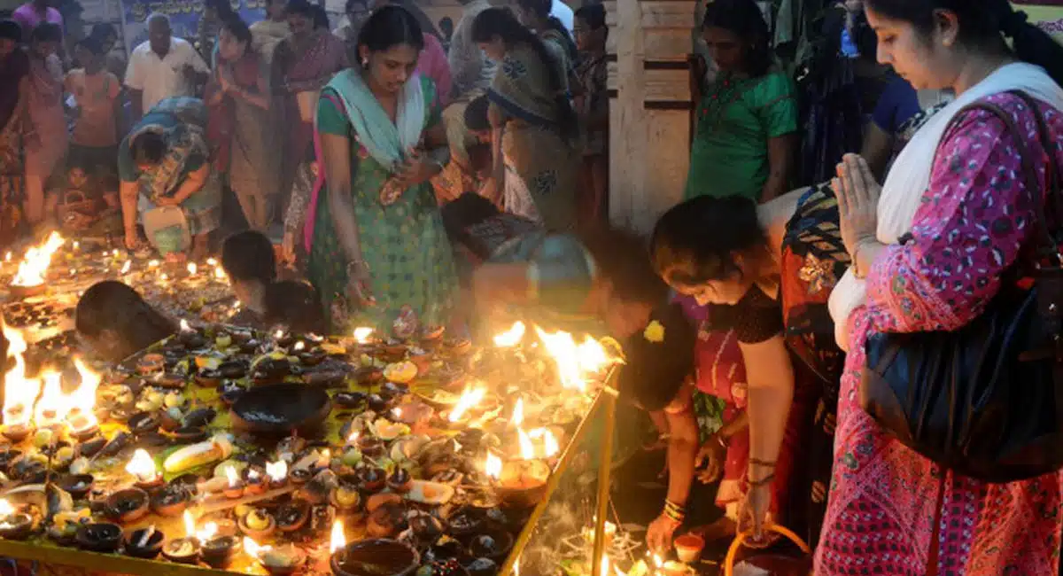 Do you 365 Vattulu candles in the Karthika masam
