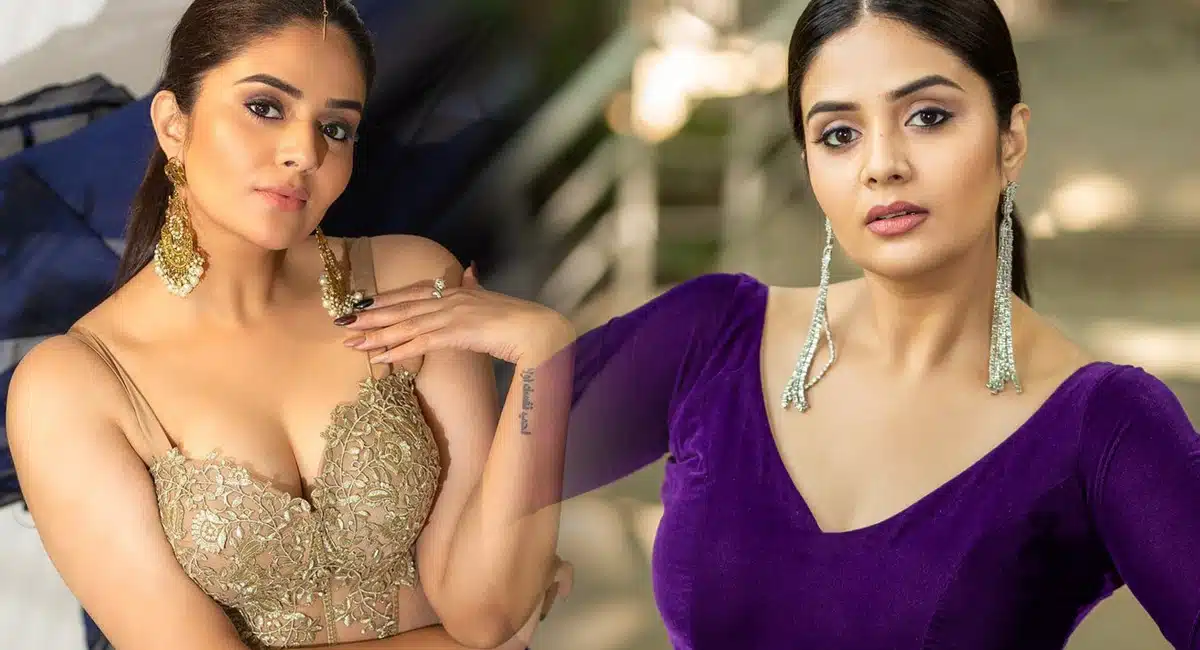 Sreemukhi skin show back story is very interesting