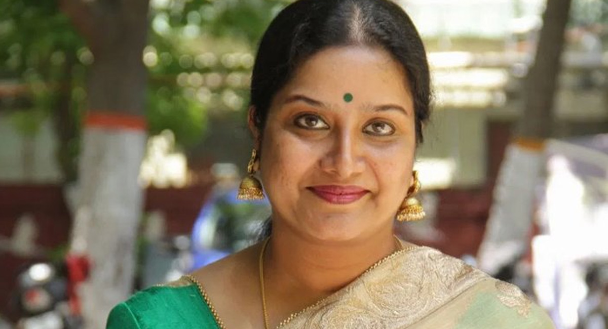 Actress Tulasi : నటి తులసి జీవితం లో ఇన్ని దారుణాలు జరిగాయా .. ఎవ్వరికీ తెలియని కోణం ఇది !