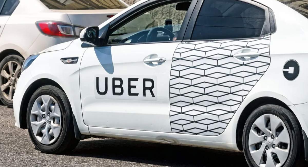 Uber Cabs : ఆలస్యంగా గమ్యం చేర్చిన ఉబర్ క్యాబ్.. రూ.20 వేలు జరిమానా విధించిన కోర్టు.. ప్రయాణికురాలికి రూ.20 వేలు చెల్లించిన ఉబర్