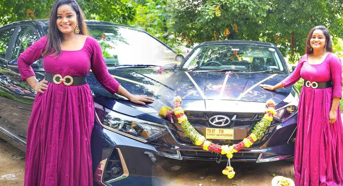 Jabardasth Pavithra purchase new car