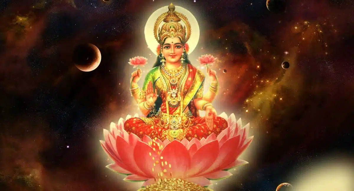 These are the signs seen before Goddess Lakshmi comes to our house