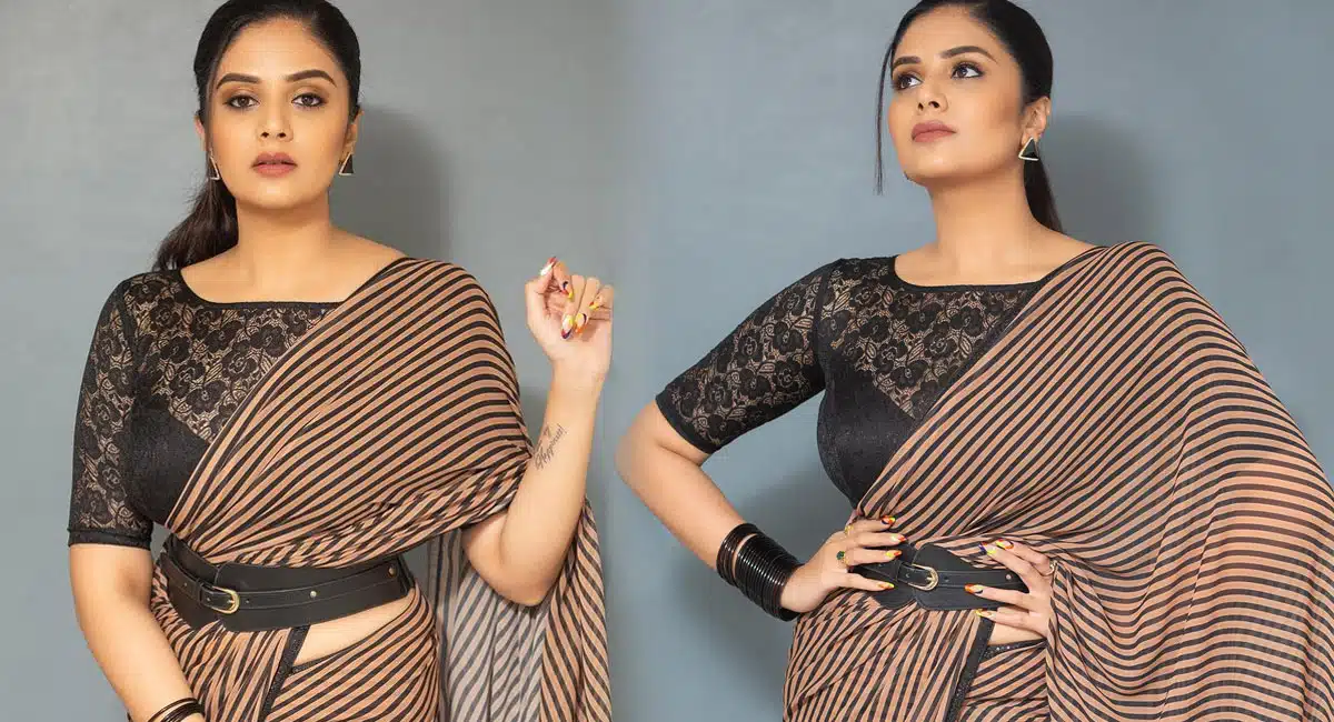 Sreemukhi latest photoshoot on saree goes viral