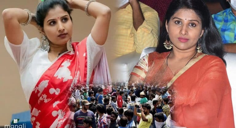 Singer Mangli : సింగర్ మంగ్లీ చేసిన పనికి .. తెగ తిడుతున్న ఫ్యాన్స్ .. ఇంత చెత్త పని ఎందుకు చేశావ్ తల్లీ !