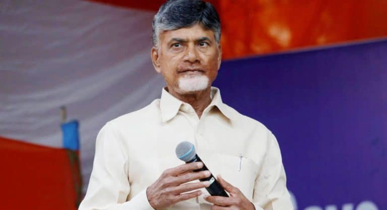 Chandrababu : ఏపీలో ప్రతిపక్ష నేత చంద్రబాబుపై ఓ తాత చెప్పిన కాకి కథ.. వీడియో వైరల్..!!