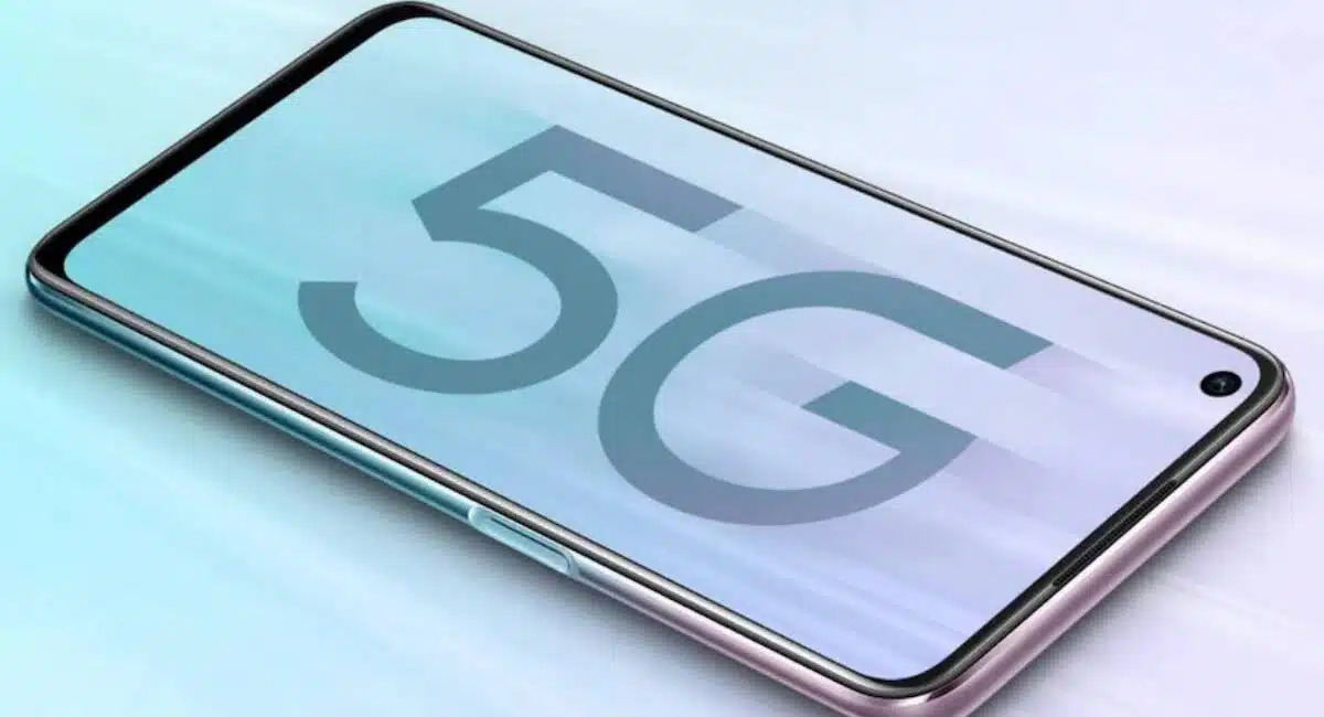5G Smart Phone a discount of Rs.49,500