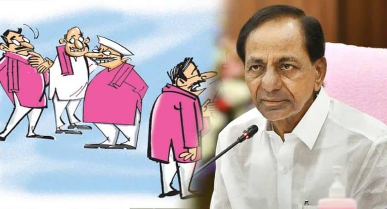KCR : పారిపోయి మరీ దొరికిపోయిన టీ‌ఆర్‌ఎస్ పెద్దలు.. కే‌సీఆర్ డ్రామా మొత్తం బయటపడింది..!