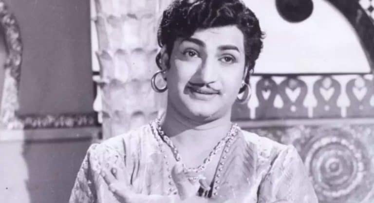NTR : ఆ సినిమా ఫ్లాప్ కావ‌డంతో ఎన్టీఆర్ అంత కుంగిపోయాడా.. రెండు నెల‌ల పాటు ఏం చేశాడంటే…!