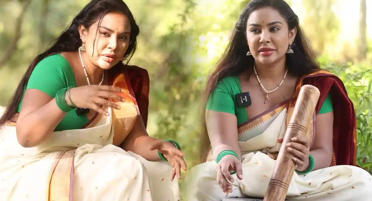 sri Reddy prepares duck curry