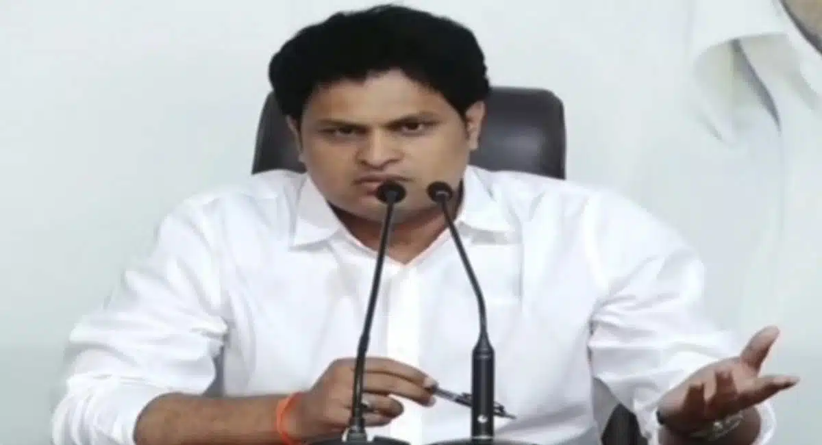 ysrcp leader karanam venkatesh comments on chandrababu