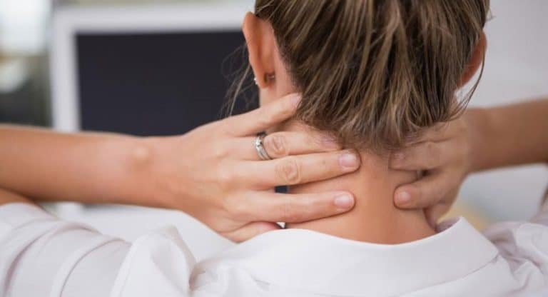 Body Pains : మీ శరీరంలో ఈ భాగాల్లో నొప్పులు ఉంటే వెంటనే డాక్టర్ ను కలవాల్సిందే.. క్యాన్సర్ లక్షణాలు కావచ్చు