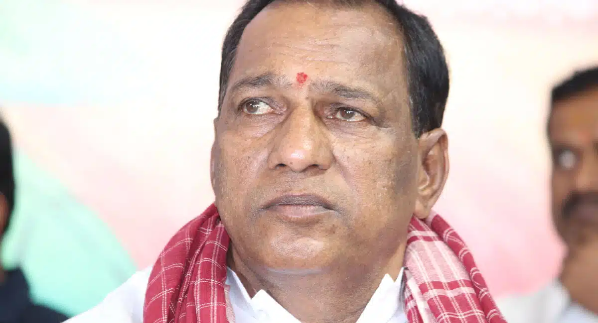 income tax officers notice to telangana minister malla reddy