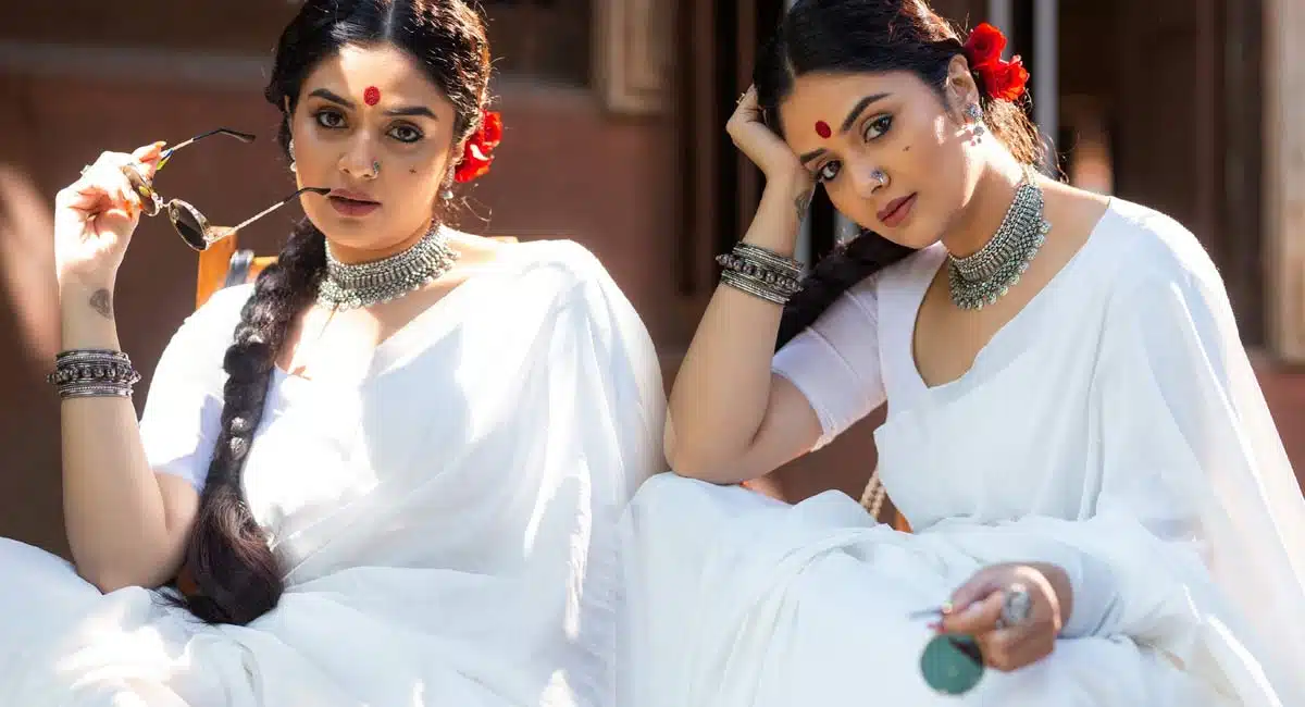 Sreemukhi Turns as Gangubai Kathiawadi Alia Bhatt