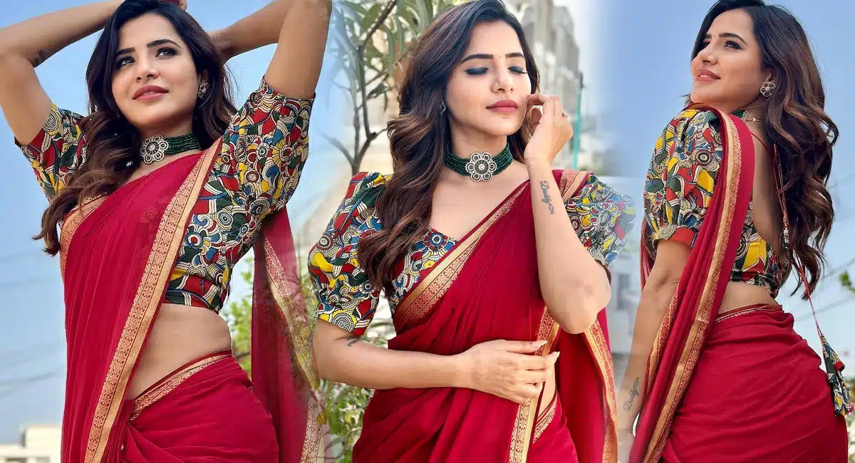 Ashu Reddy latest Pongal pics viral