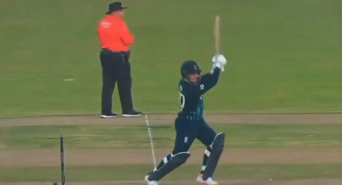 ENG vs SA ODI Umpire marais erasmus gets trolled by netizens