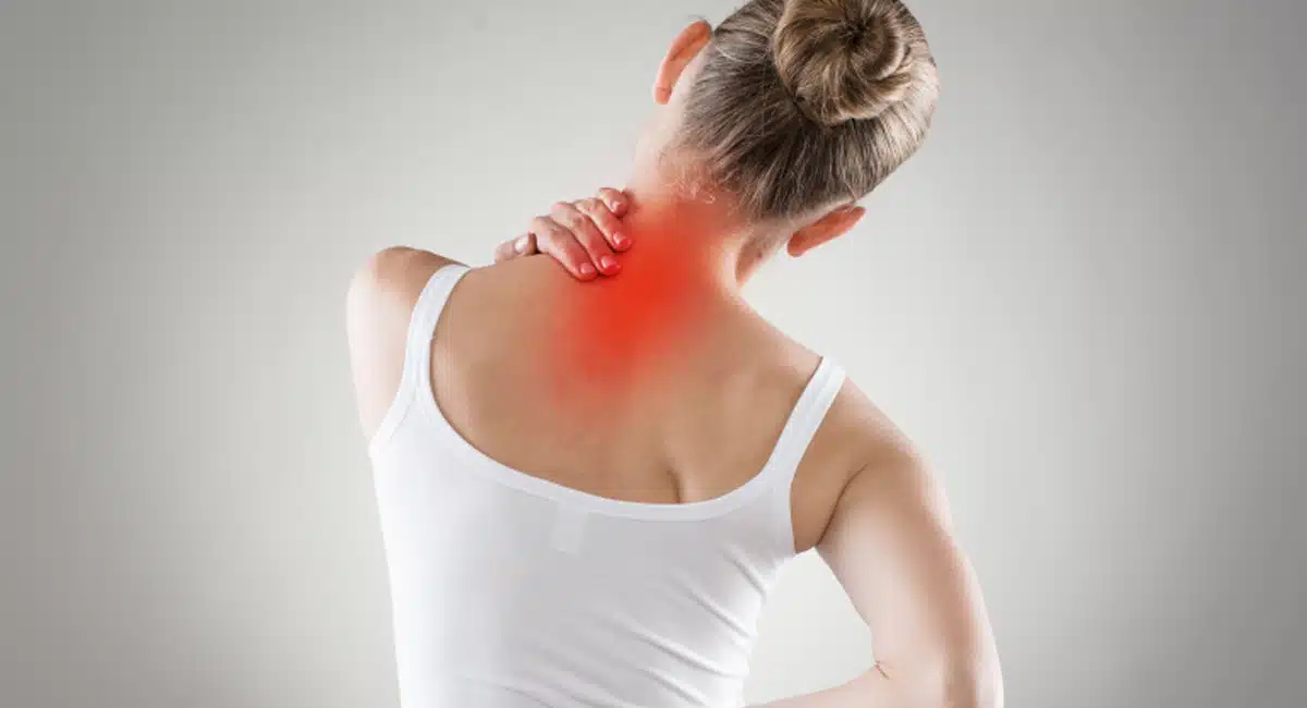 Those suffering from back pain are in danger if they see these signs