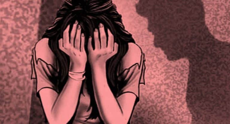 Crime News : 20 నెలల చిన్నారిపై దారుణానికి ఒడిగట్టిన కామాంధుడు.. చిన్న పిల్ల అని కూడా చూడకుండా క్రూరంగా చేశాడు..!!